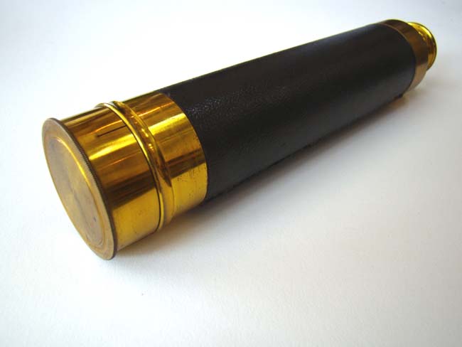 A late 19th century French three-draw telescope in near 'mint' condition circa 1860-1880 — image 2